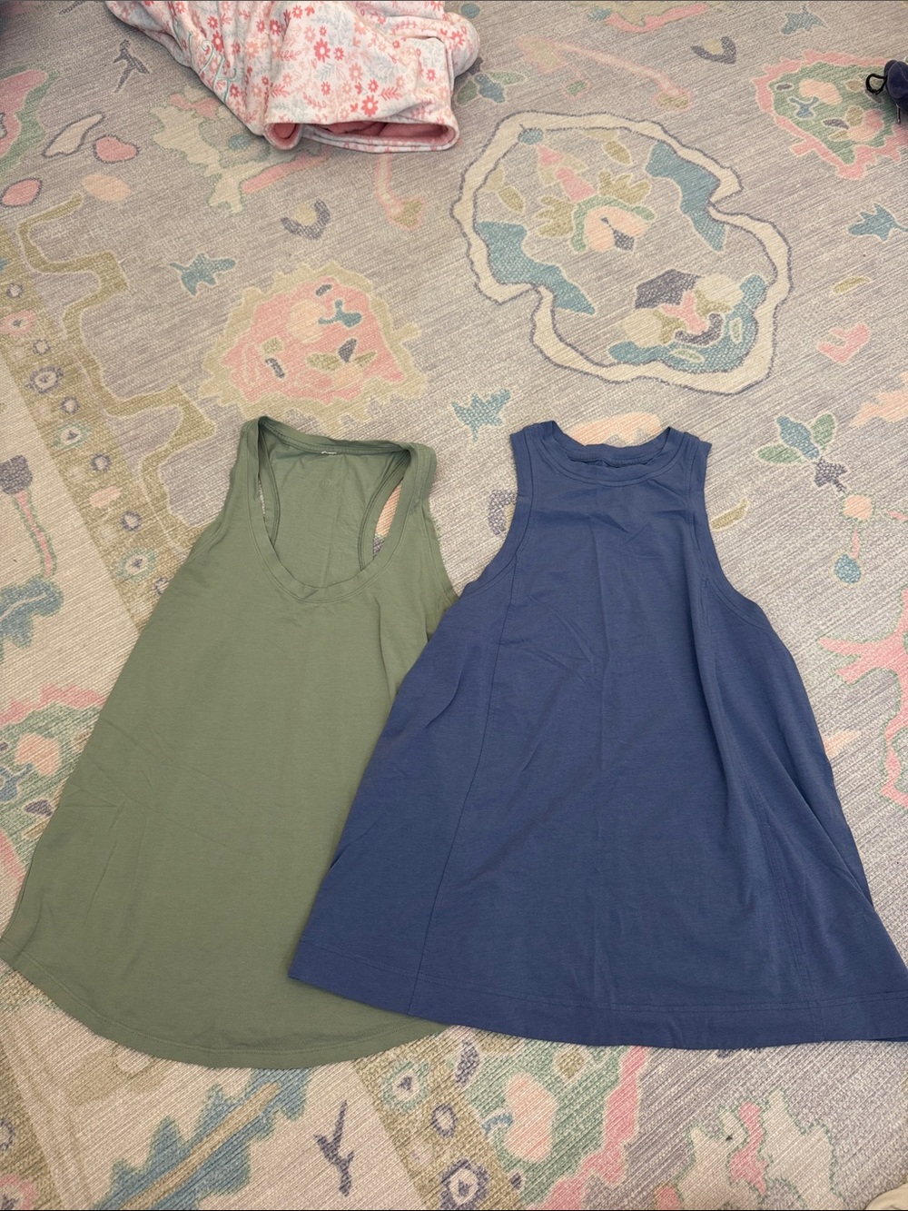 2 lululemon tanks